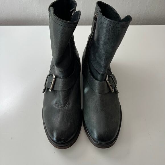 Treasure & Bond Women's Leather Moto Strap Ankle Boots Size 8 Grunge Trendy - Picture 2 of 10
